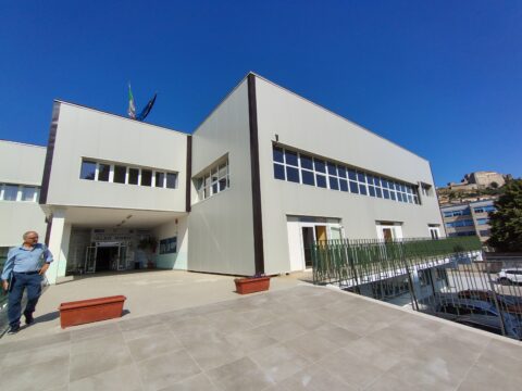 Montesarchio: riconsegnata la nuova sede dell’Aldo Moro alla comunità