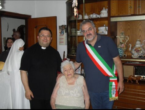 Valle Caudina: 100 candeline per la signora Ines Oropallo di Moiano