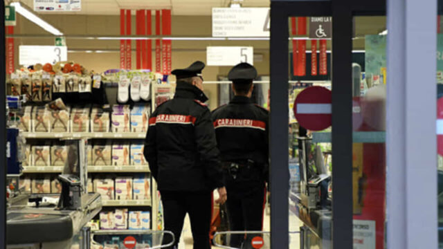 Due donne denunciate per furti in tre supermercati