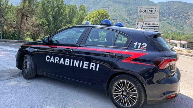 66enne prende a bastonate la sorella e il cognato per una lite per questioni di eredità