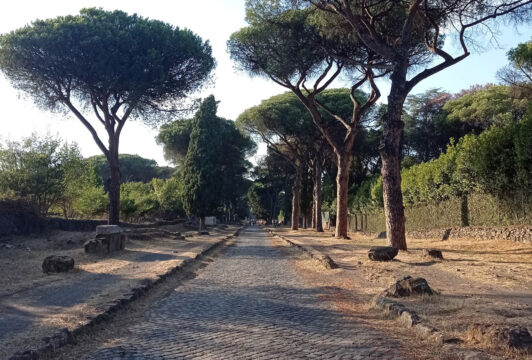 L’immagine della Regina Viarum percepita nella storiografia ellenica