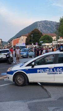 Cervinara: violento incidente nella centralissima via Roma
