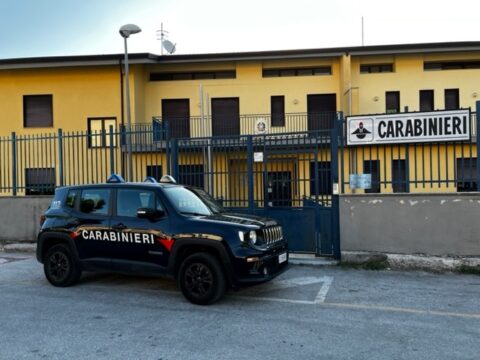 Cittadino straniero denunciato per violazione di domicilio