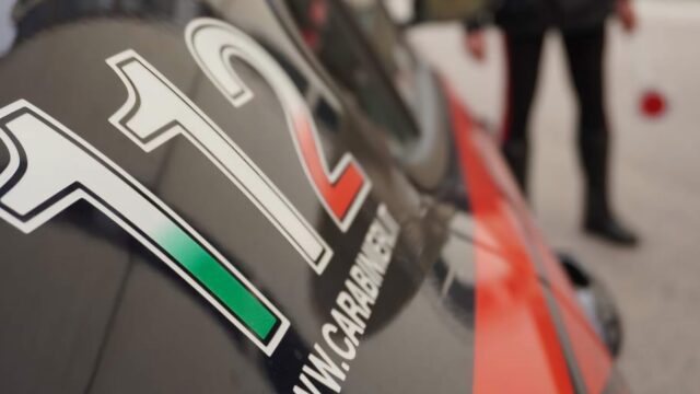 Denunciato per guida senza patente e per aver fornito false generalità