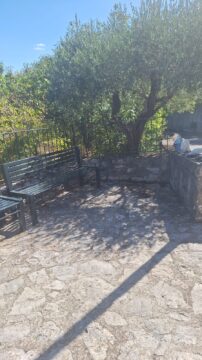 Cervinara: i volontari di Adiutera ripuliscono il belvedere del Cristo Redentore