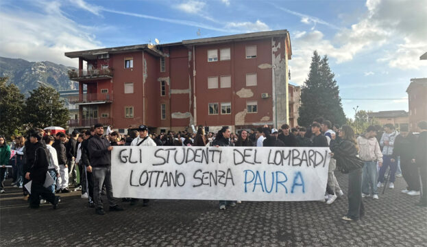 Airola scende in piazza contro caro vita e caro carburante: vivere dignitosamente non può diventare un lusso