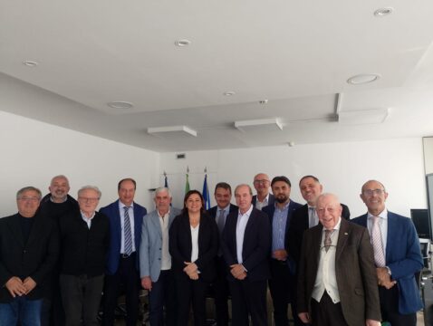 I piccoli comuni si confrontano con l’assessore regionale Serluca